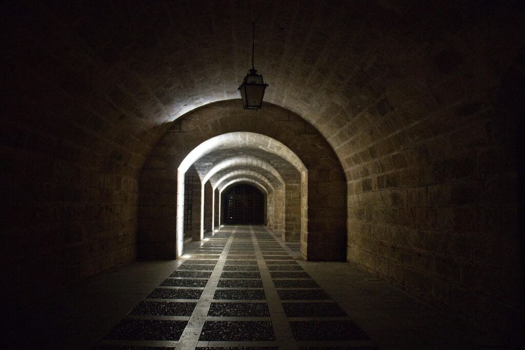 tunnel, architecture, concept, darkness, fear, city, literature, depth, fear of failure, self-sabotage, quitting