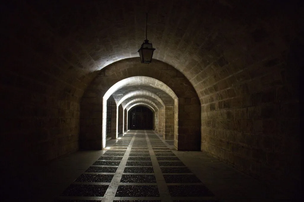 tunnel, architecture, concept, darkness, fear, city, literature, depth, fear of failure, self-sabotage, quitting